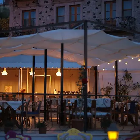 Cunda House Kuecuek 3*