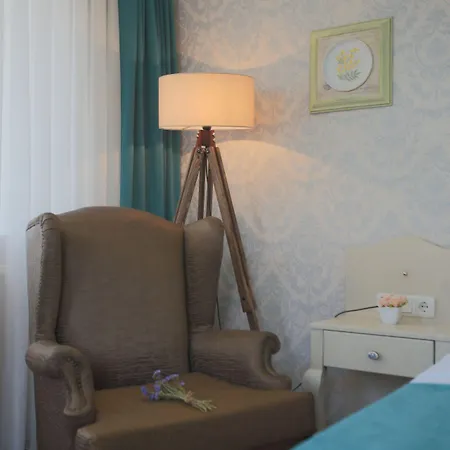 Cunda House Kuecuek Hotel Ayvalı