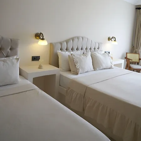 Cunda House Kuecuek Hotel 3*