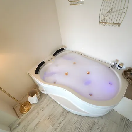 Cunda House Kuecuek 3*